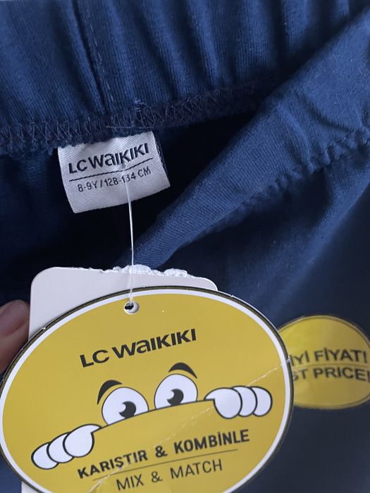 Pantaloni LcWaikiki noi 8-9 ani