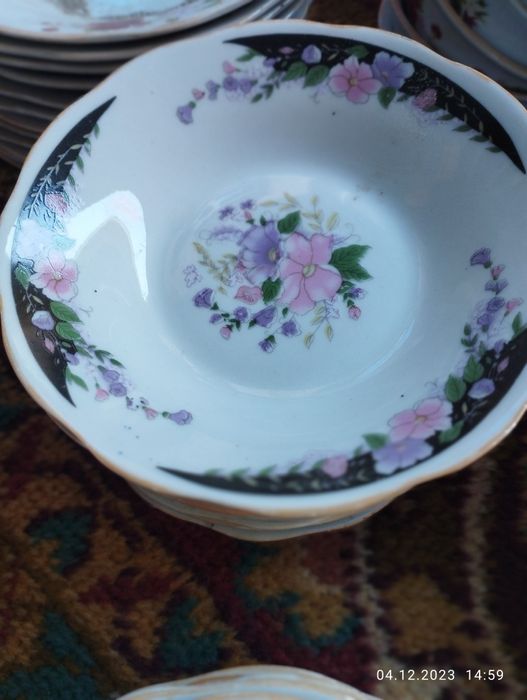 Китайские тарелки  не использованные