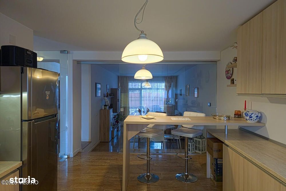 Dumbravita - Str Soarelui - Casa P+1, 3 Camere, Parcare Acoperita