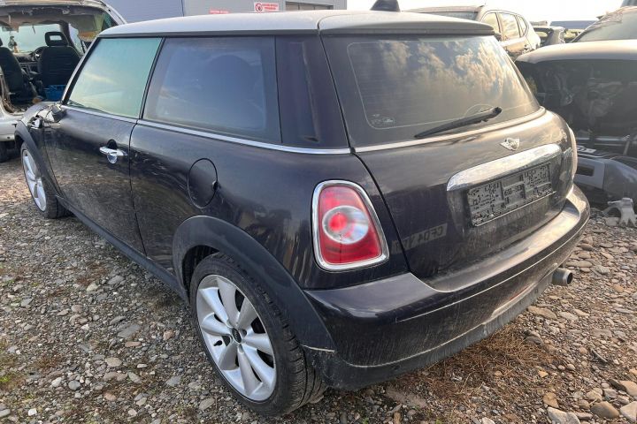 Dezmembrez Mini Cooper R56