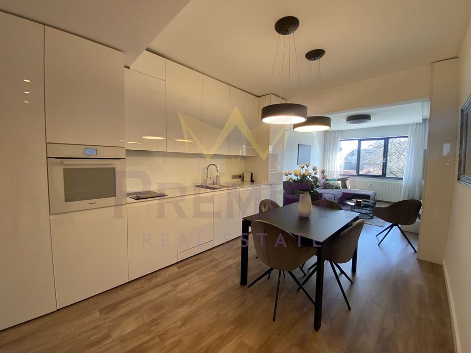 Дава се под наем Двустаен апартамент в София, Център - 60 кв.м за 1196.97 € - Снимка #2