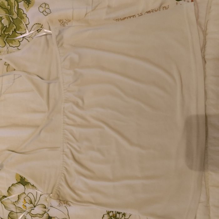Продам женские блузки, топики