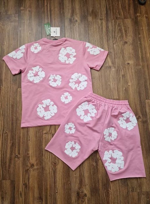 Мъжка екип къси панталони и тениска DENIM TEARS размер S M L XL 2XL
На