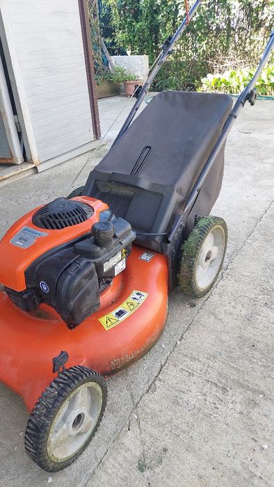 Masina tuns gazon Husqvarna LC 153