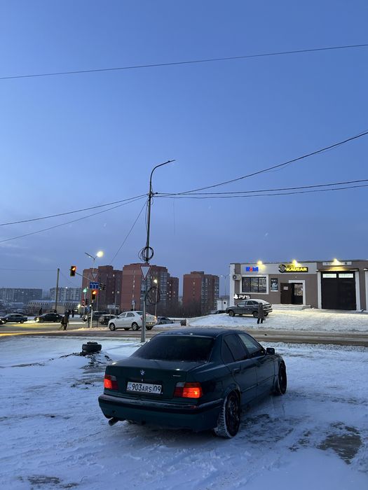 Продам BMW e36 318 п