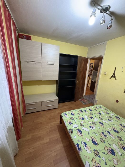 Inchiriez 2 camere Miron Costin