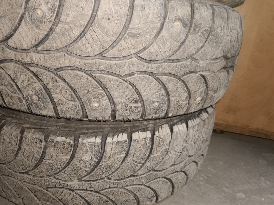 Шины зимние 195/65R15