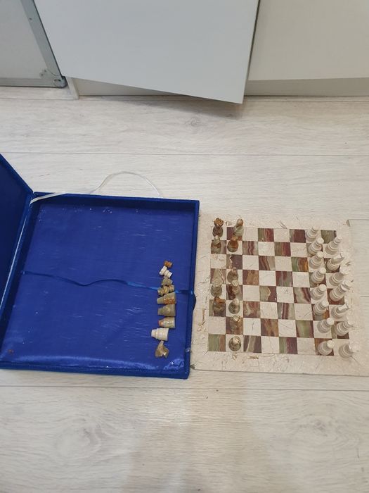 Шазматная доска из мрамора