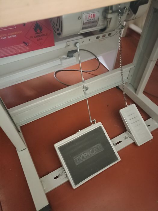 Продам оверлок 5 ниток