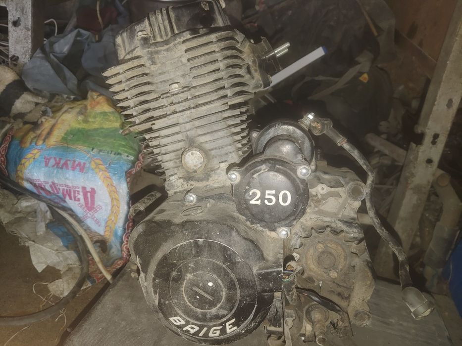 Мотор от мотоцикла Baige 250cc