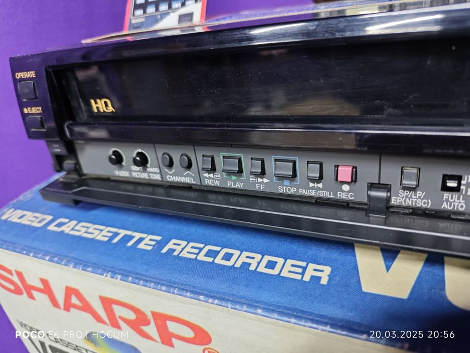Видеомагнитофон Sharp VC-780 в отличном состоянии. Глотает