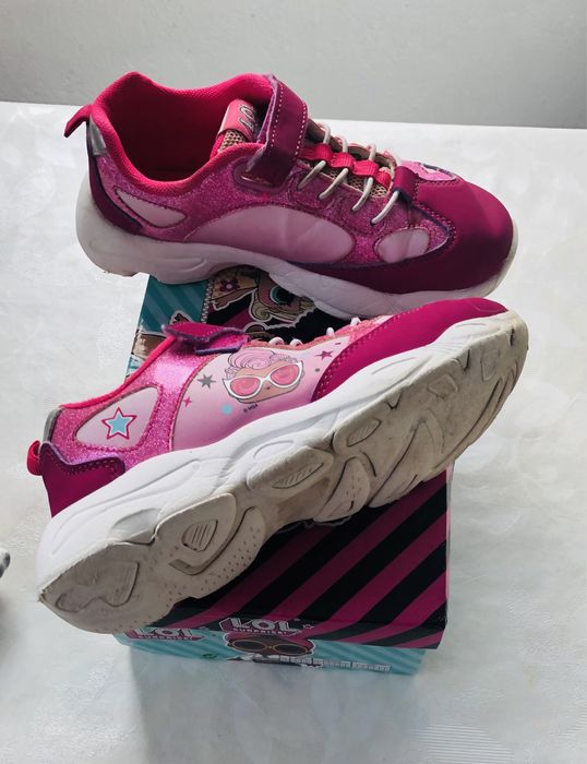 Маратонки    LOL