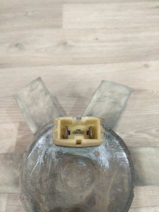 Продам вентилятор радиатора охлаждения на Ауди 80 В4