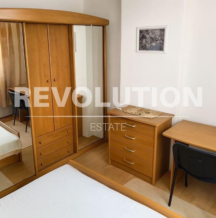 Дава се под наем Тристаен апартамент в Варна, Спортна зала - 74 кв.м за 398.82 € - Снимка #1