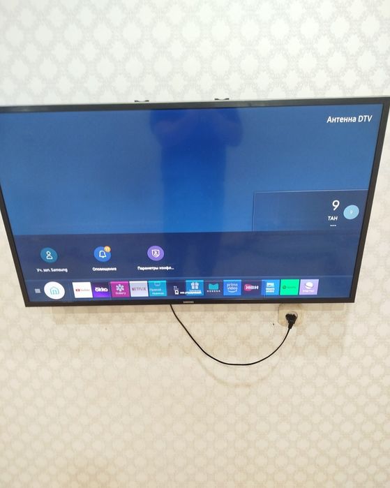 Samsung 110 см smart tv телевизор