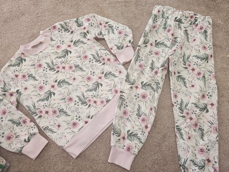 Комплекты костюмы спортивные для девочки