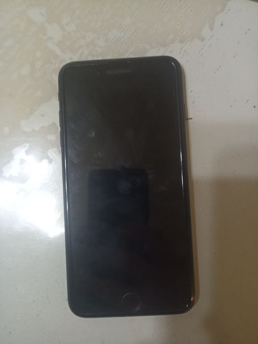 Айфон 7+ 128гб  в идеале