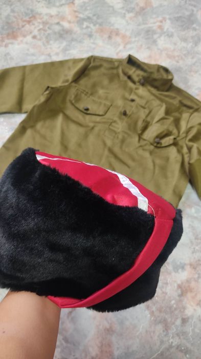 Продам костюм новогодний