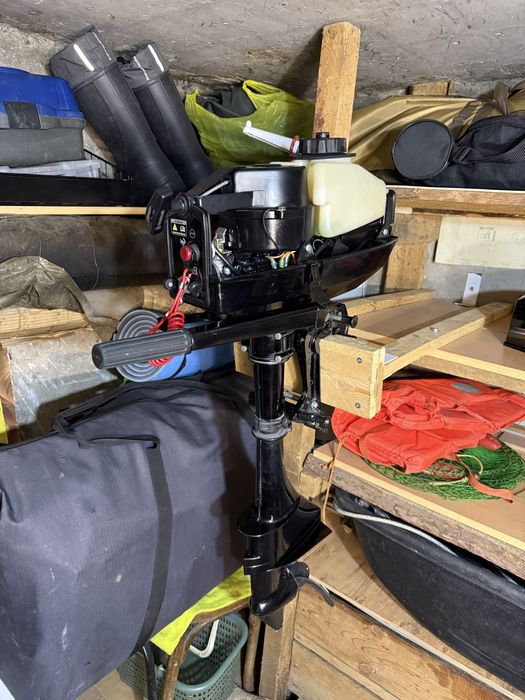 Лодочный мото MERCURY 3.3