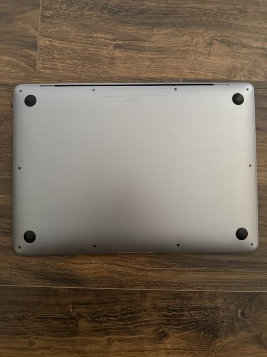 Macbook Air 2018 8 gb ram 256 stocare