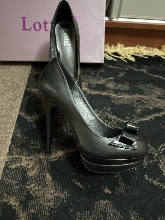 Натуральные кожаные туфли