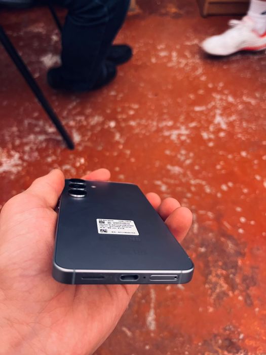 Продам самсунг S25 128гб