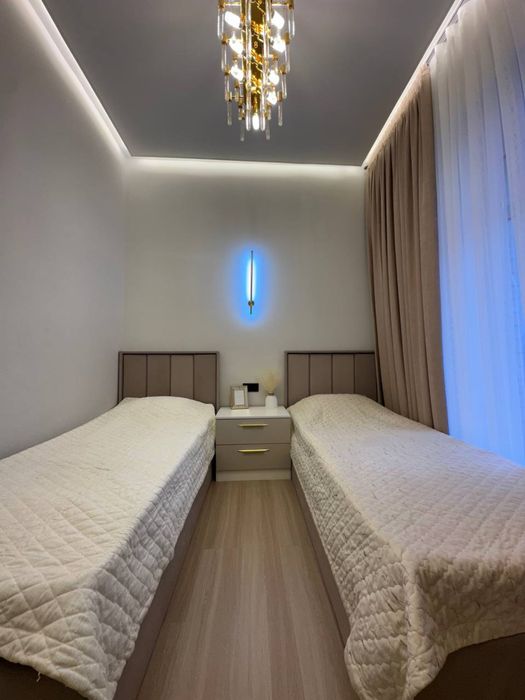 Продаётся 3 комнатная на махтумкули