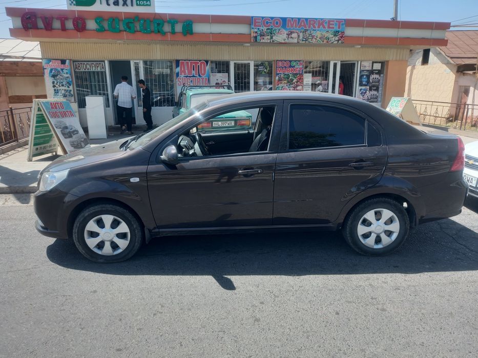 Shevrolet Nexia 3 rangi choko yaxshi minilgan