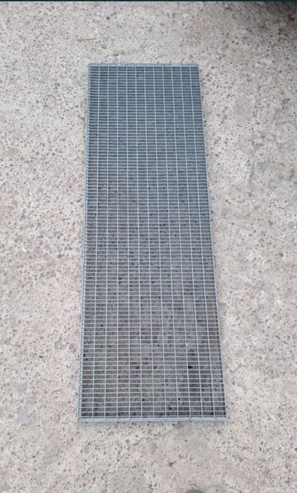 Trepte metalice zincate