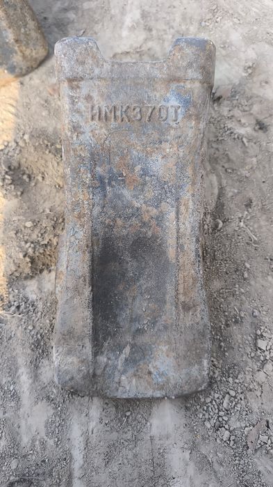 Продаются зубья на ковши экскаватора