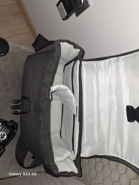 Фотоапарат Nikon D3300 пълен комплект с чанта