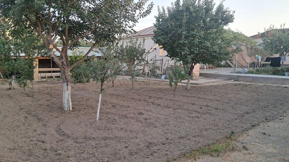 Дом 10 соток сельски урташик на против рай газ