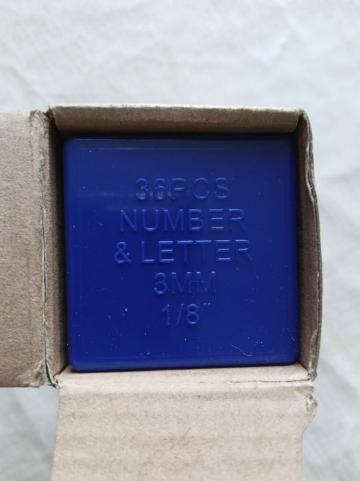 Набор цифр клейма,4 мм.