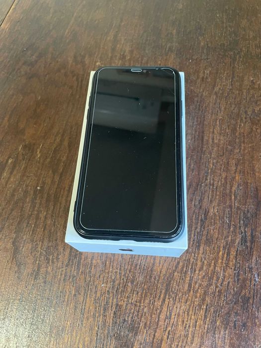 Iphone 11 повреден дисплей