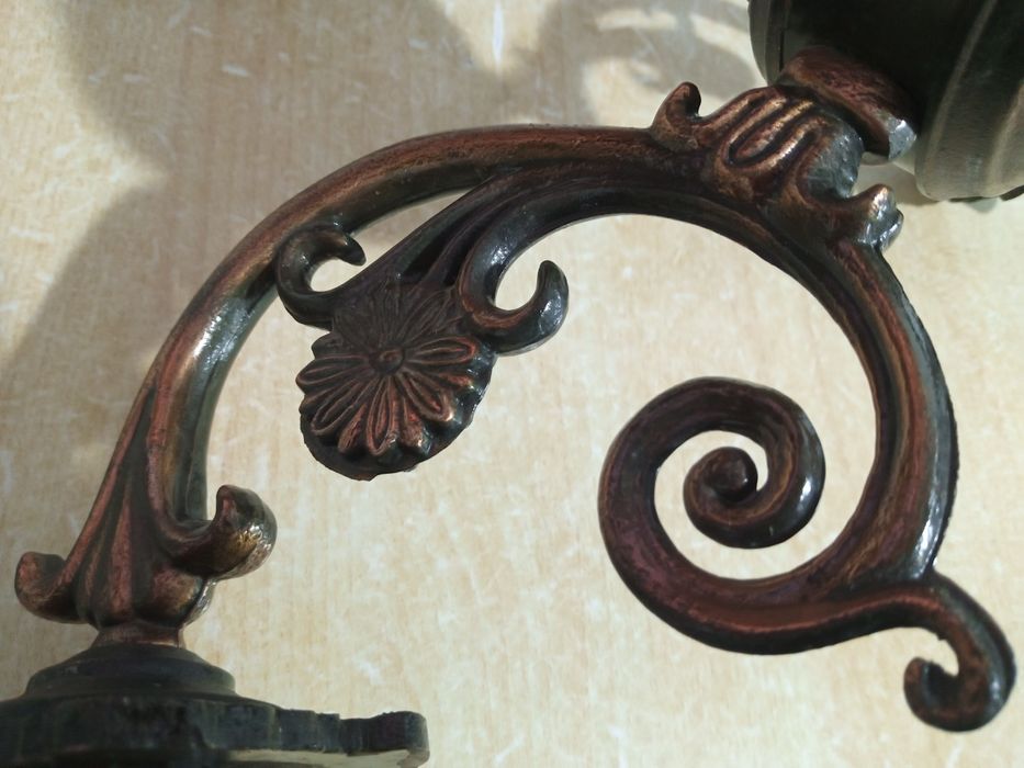 Продается люстра