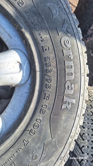 Продам диски с резиной 235,75,15