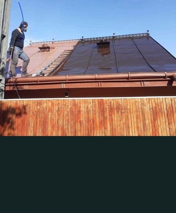 Acoperișul metalic din tablă cutată de culoare maro este adecvat pentru case, vile, biserici și alte structuri metalice, garduri și porți. Materialul