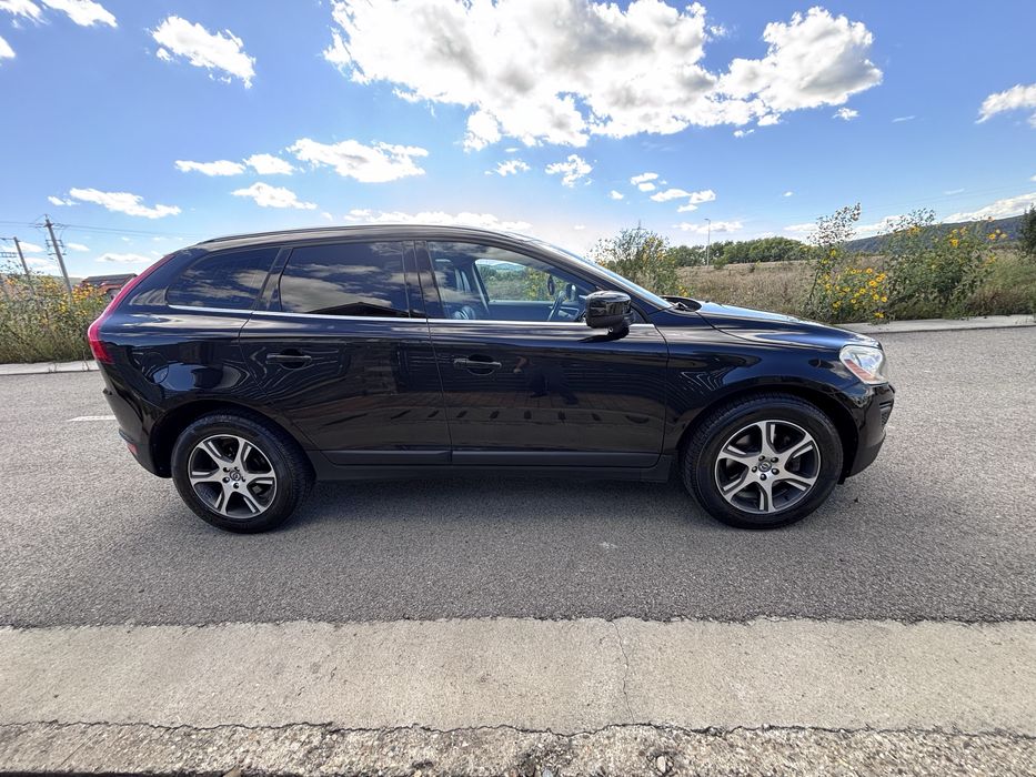 Volvo XC 60 2.4 diesel , 215 cp , an 2012 , 4x4, înmatriculată RO