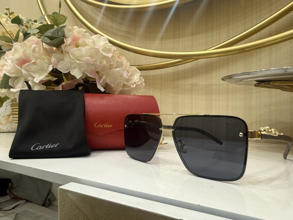 Продаются оргинальный новый солнцезащитные очки Cartier!