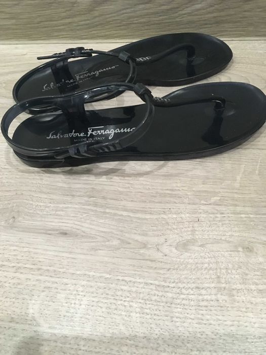 Salvatore Ferragamo сандали гума 39/40