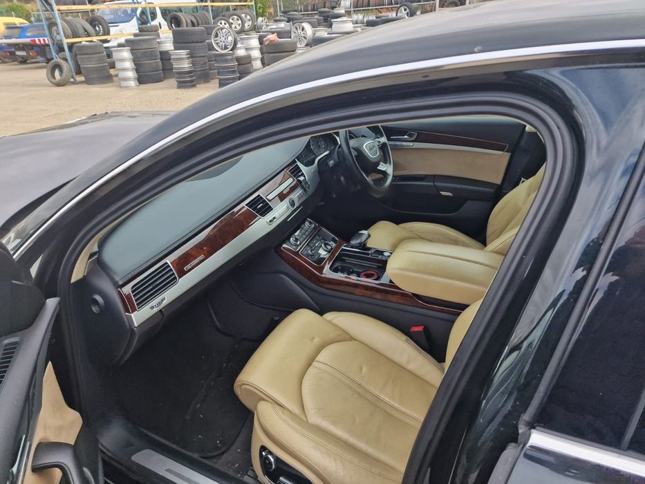 Dezmembram Audi A8 4H, an 2012, 3.0 TDI cod CDT, cutie automata MXU
