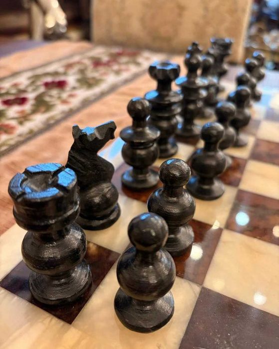 Set de șah din piatră naturală