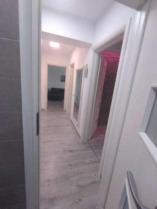 Închiriez apartament cu 2 camere decomandat Iași