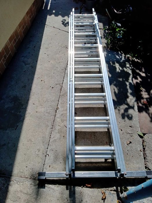 Scara 3 tronsoane 7 .80m