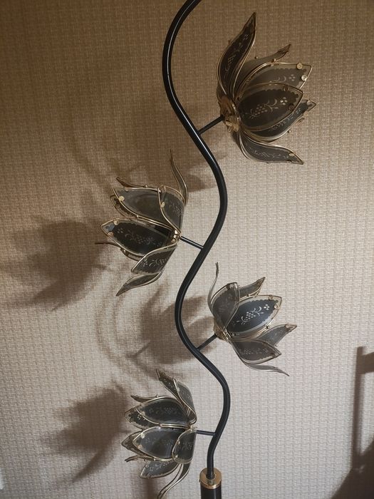 Лампион 4лампи,черен със зл.кант