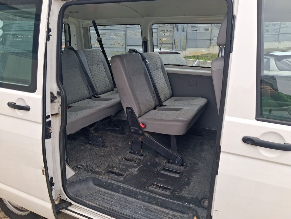Vând vw t5 2,0tdi Transporter 9  locuri