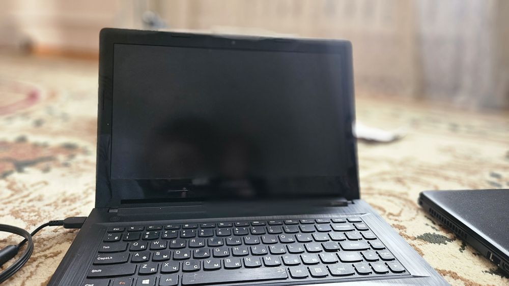 Ноутбук  б/у состояние хорошее