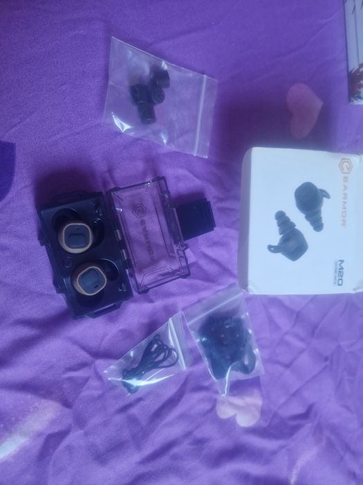 Casti urechi nefolosite