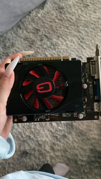 Продам видео карту GT 430