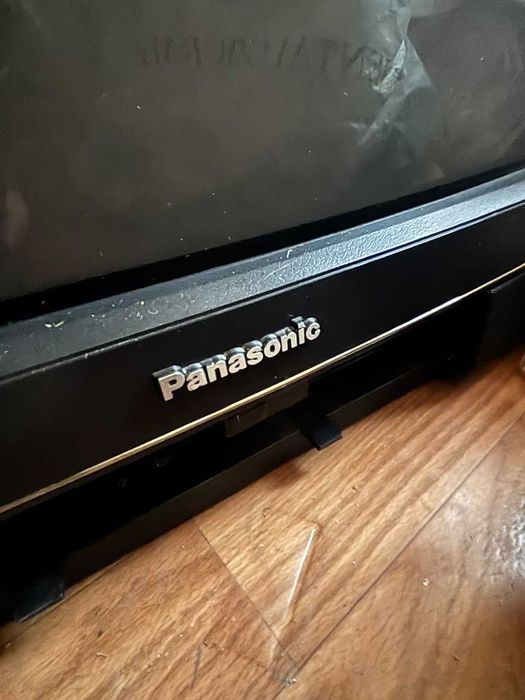 продам телевизор б/у Panasonic